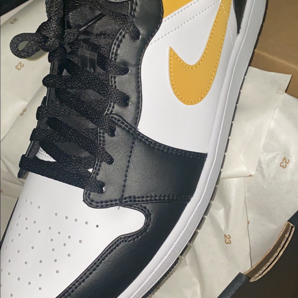 Air Jordan 1